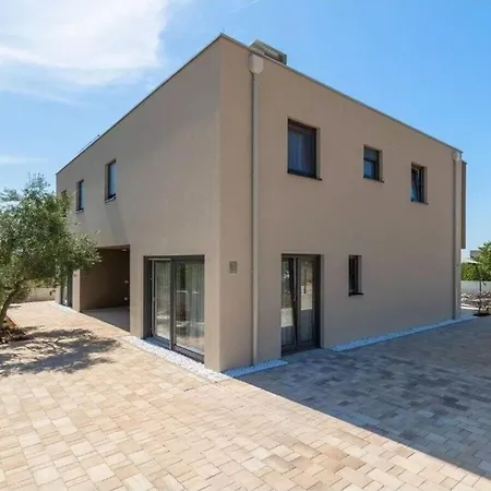 Casa Esmeralda I *